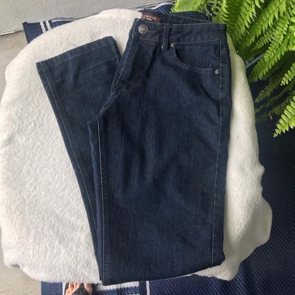 The Limited Dark wash 5 pocket Size 6 women’s jeans